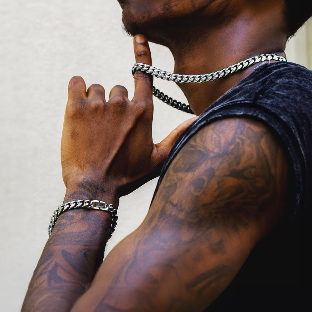 Model Wearing Stainless Steel Chunky Cuban Link Chain & Bracelet Set for Men