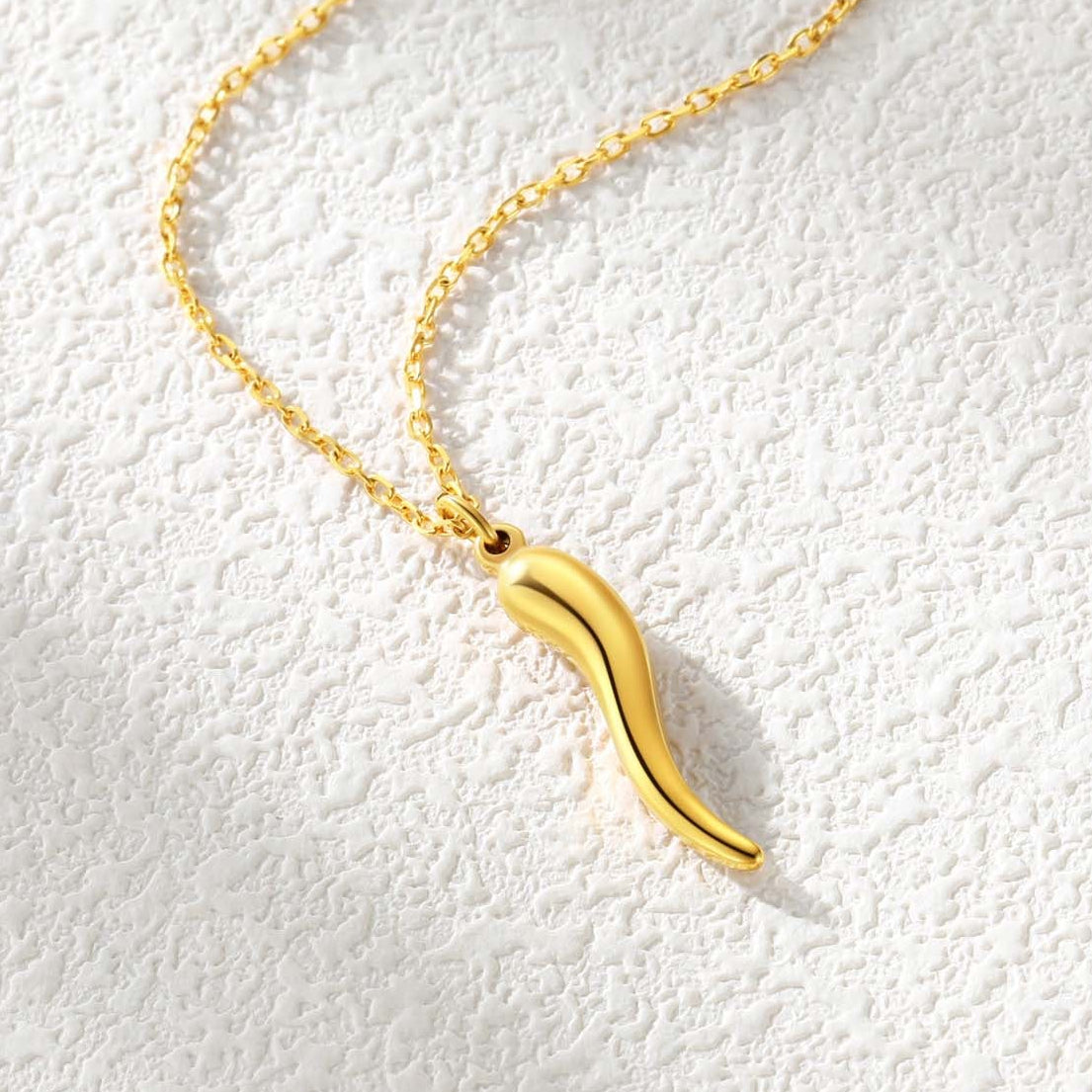 Gold Italian horn pendant necklace