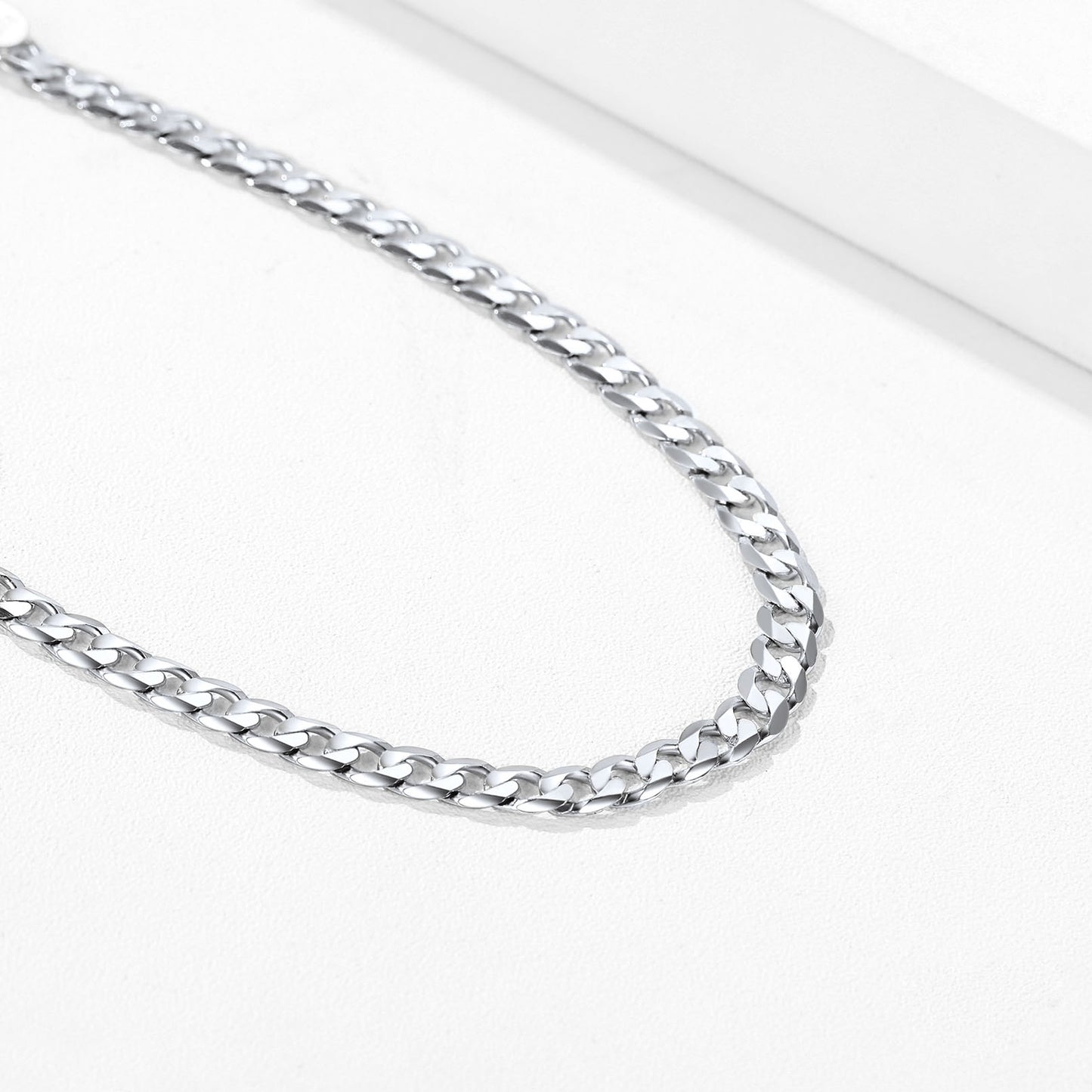 Textured 925 sterling silver Cuban links close-up