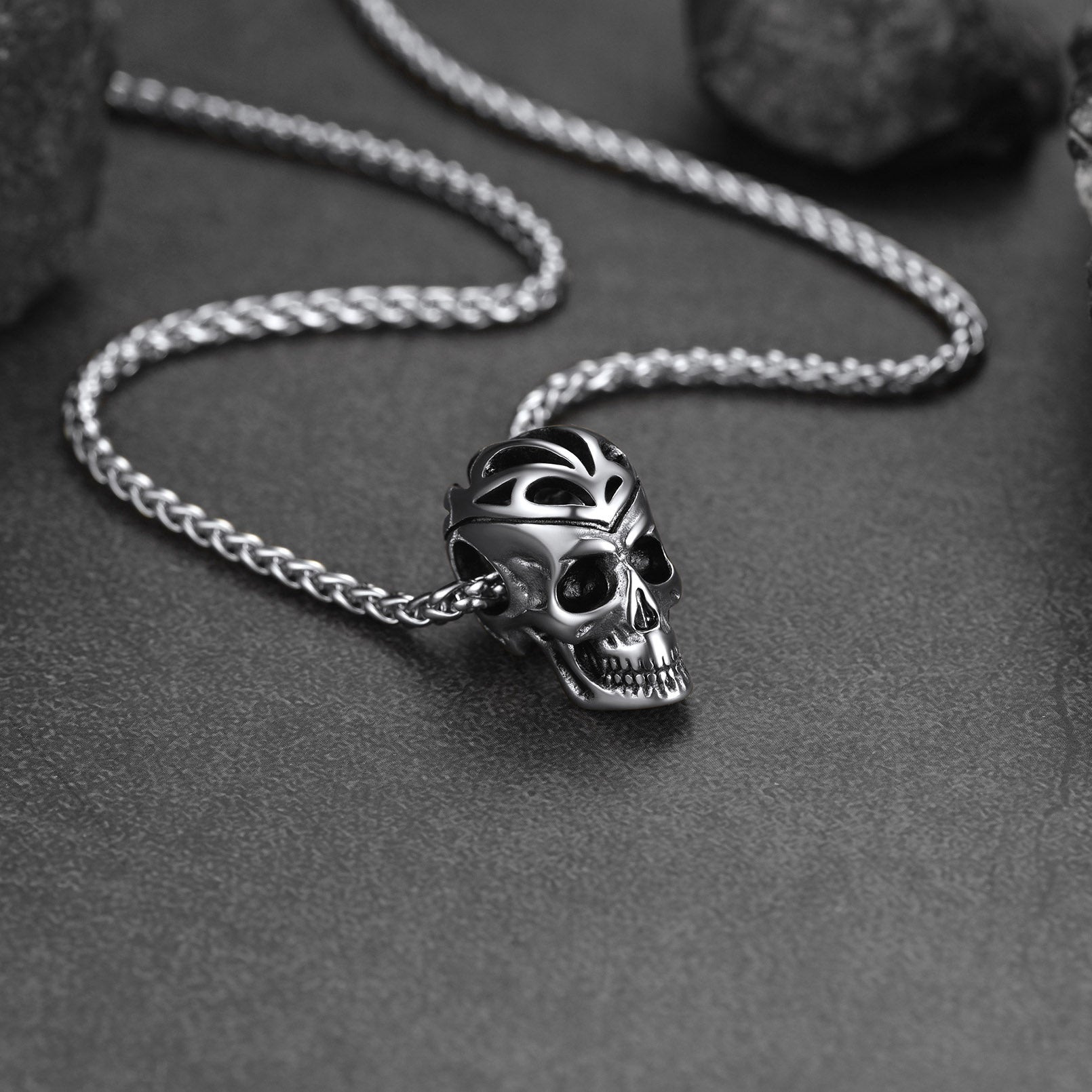 Stainless steel gothic skull pendant necklace for men