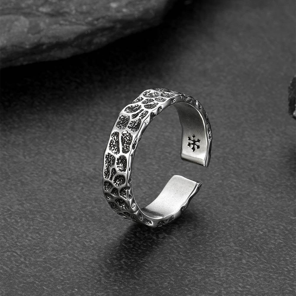 Retro stainless steel crack effect finger ring for men