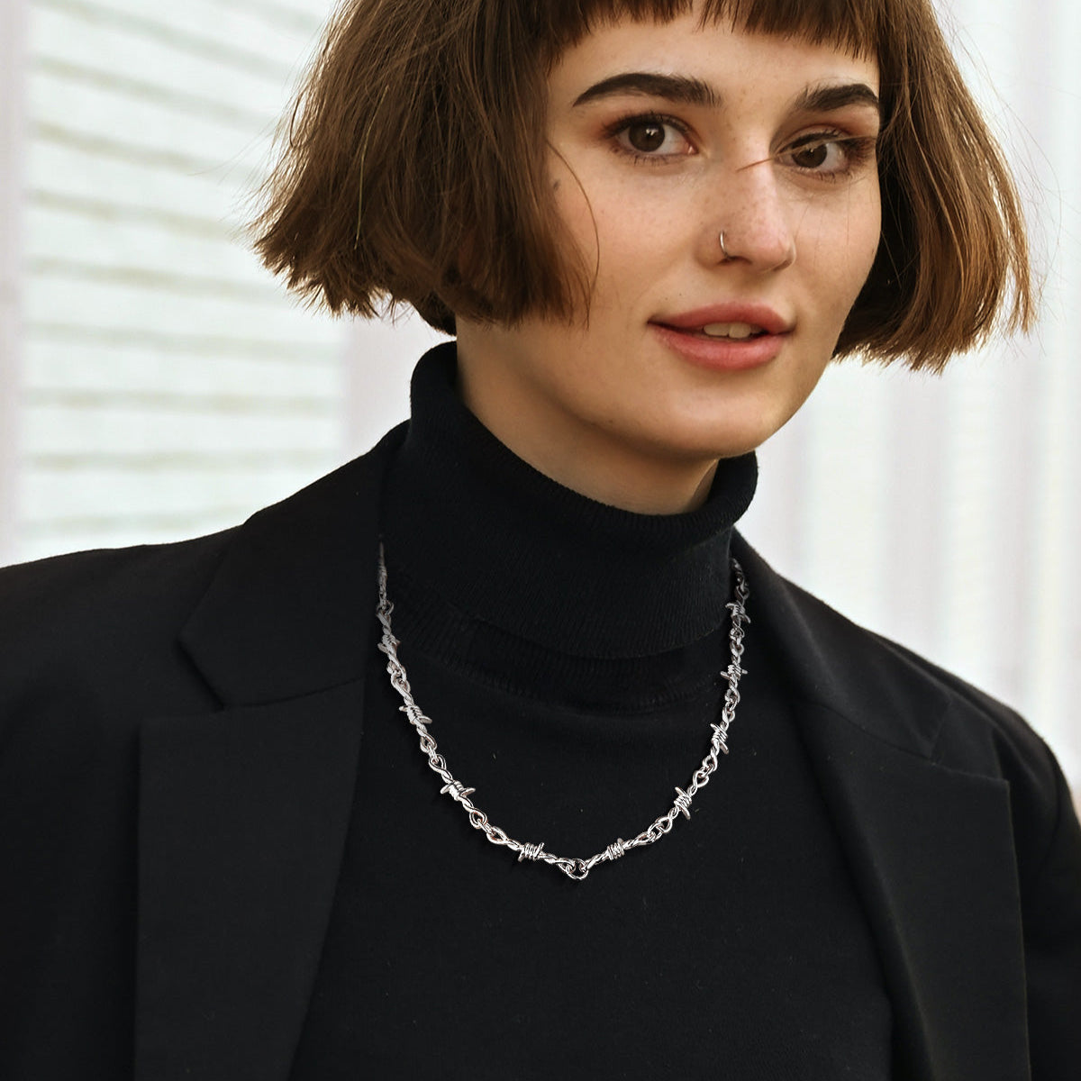 Thorn-Barb-Wire-Chain_for_women