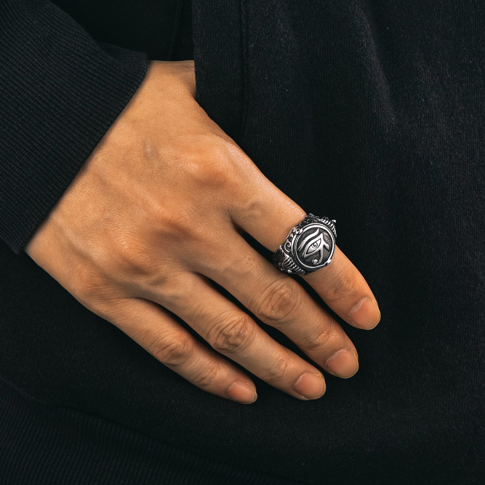 Ancient Egyptian Eye of Ra ring for men - close up