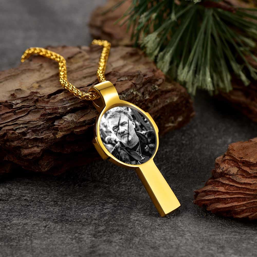 FaithHeart Stainless Steel Celtic Cross Pendant Necklace with Picture FaithHeart