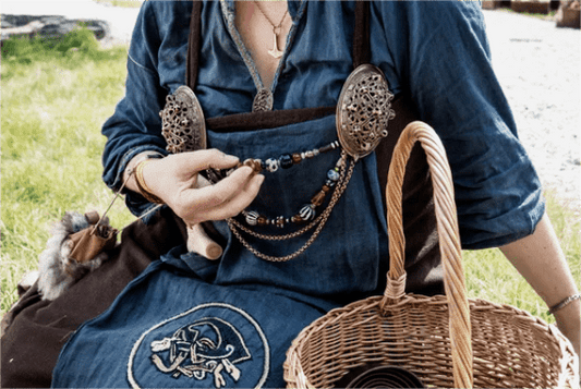 Decoding Women and Jewelry in the Viking Age
