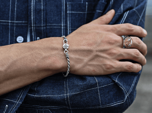 How to Incorporate Viking Jewelry into Your Everyday Look
