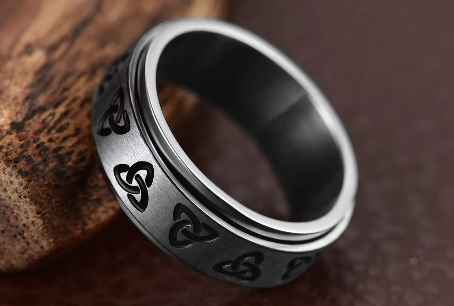 What Makes Celtic Knot Jewelry a Popular Choice?