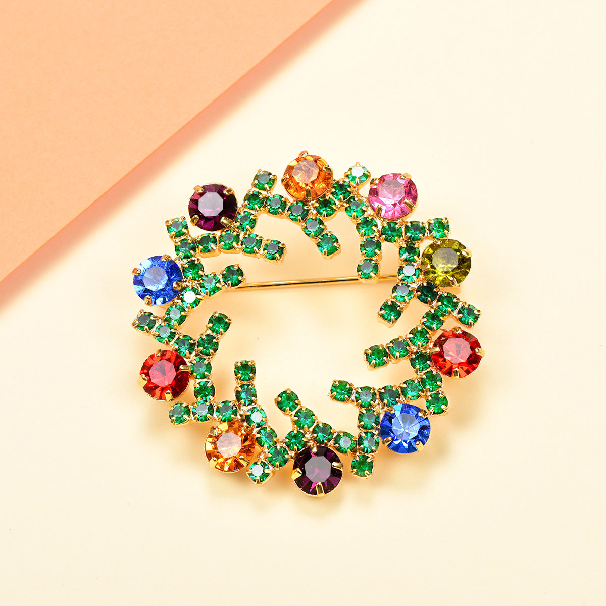 Christmas tree style pin for clothing, bags, and accessories