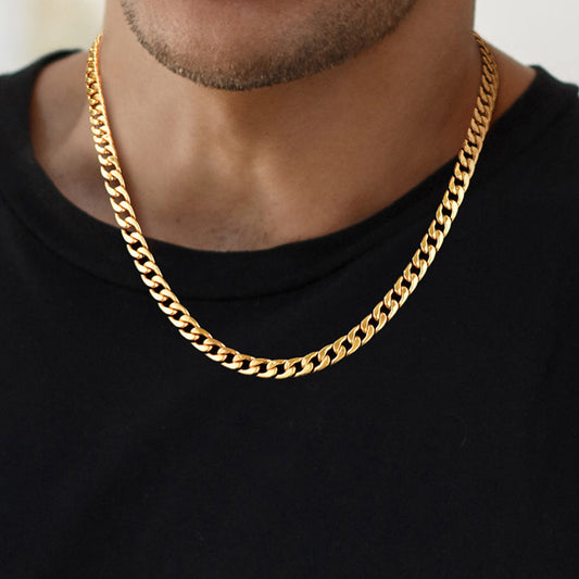 Man Wearing 7MM Gold Cuban Chain Necklaceimg