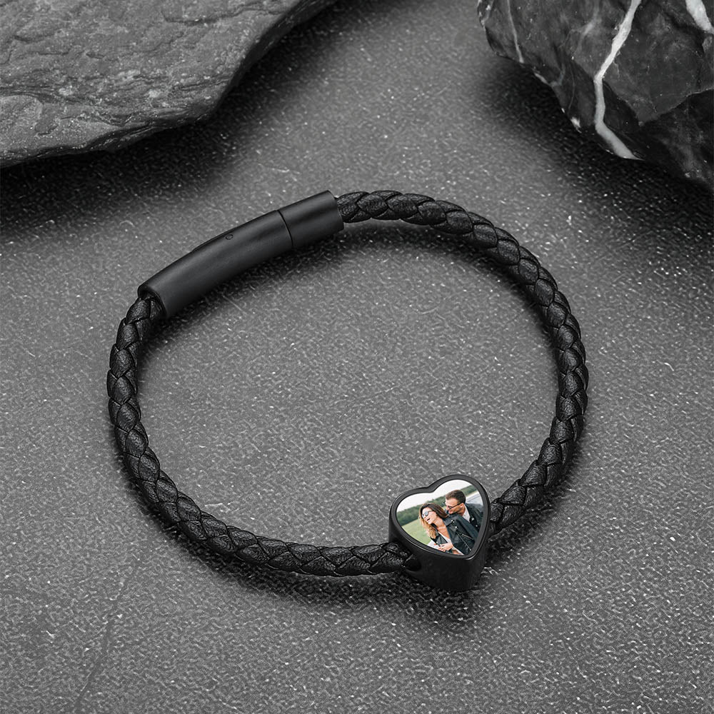 Heart Shaped Black Braid PU Leather Bracelets Customized Picture