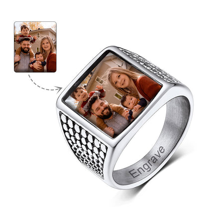 Bague chevalière carrée gravée avec photo personnalisée pour homme