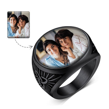 Chevalière triquetra celtique personnalisée avec photo pour homme
