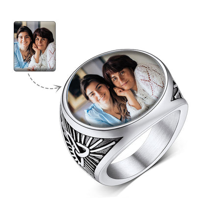 Chevalière triquetra celtique personnalisée avec photo pour homme