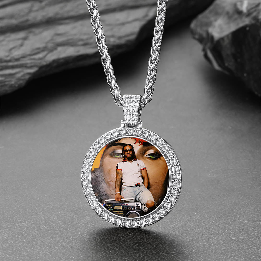 Customized CZ Picture Circle Necklace with Calendar for Men Women