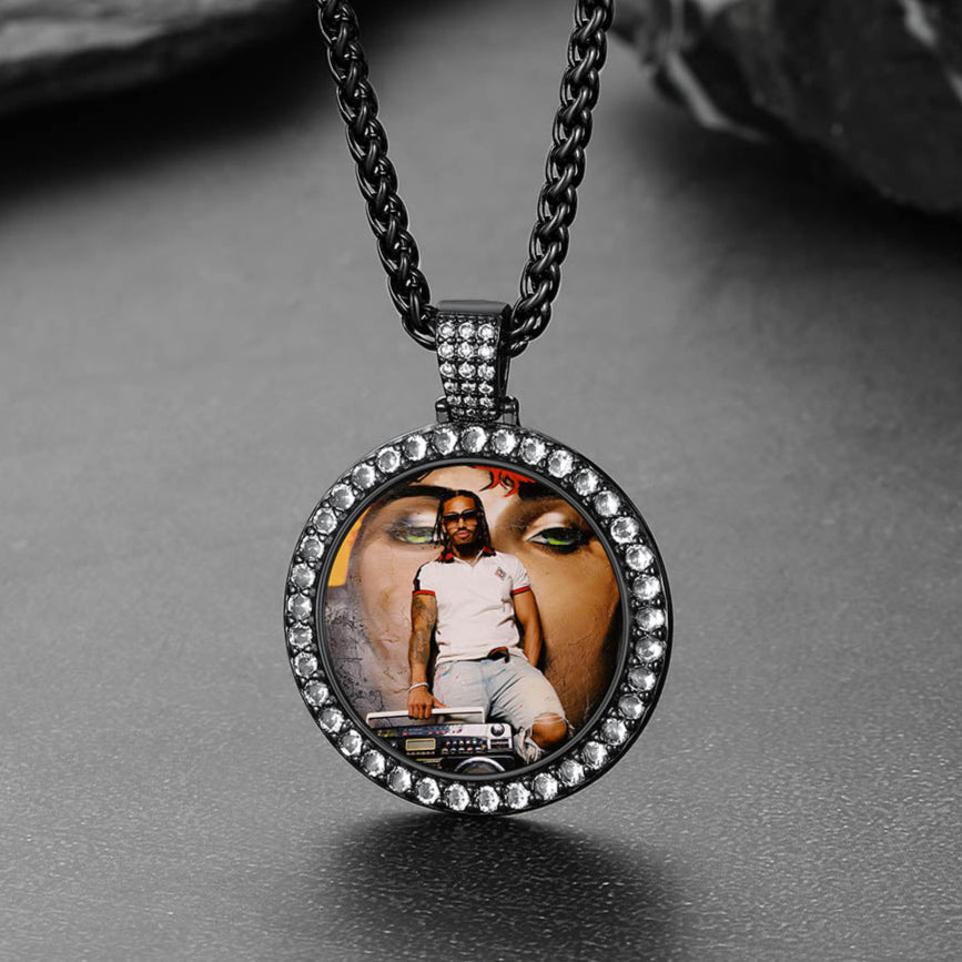 Customized CZ Picture Circle Necklace with Calendar for Men Women