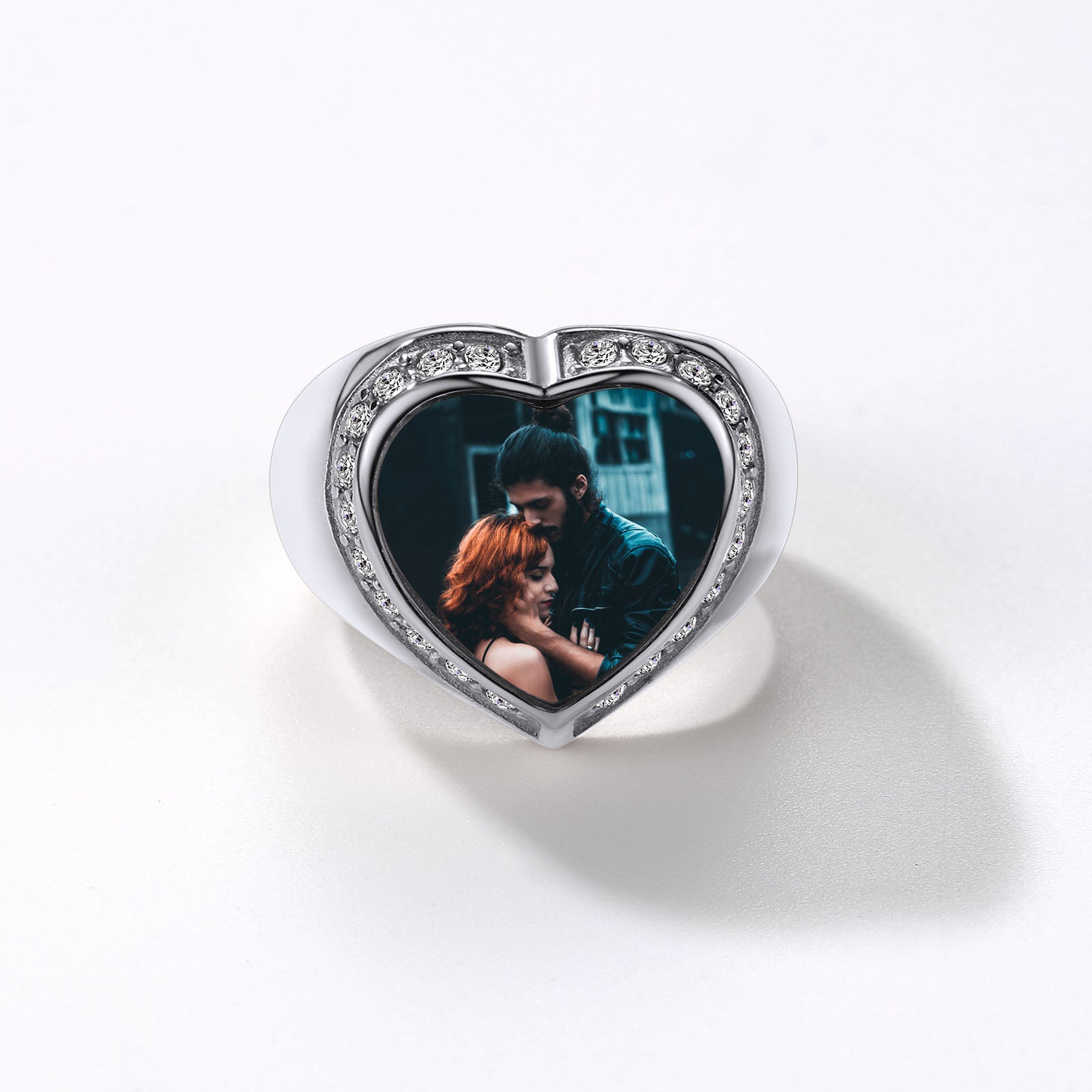 FaithHeart Heart Personalized Pictures Name Engraving Stainless Steel Signet Ring FaithHeart
