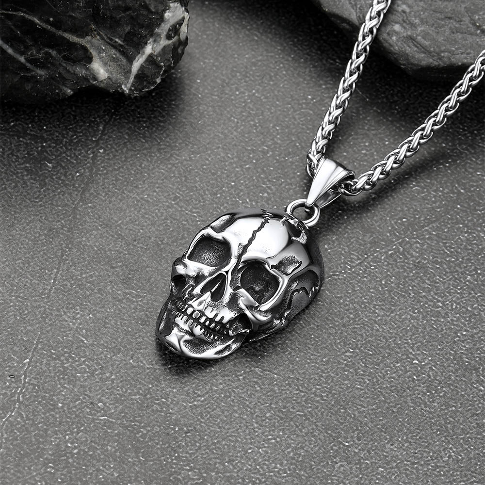 Gothic Skull Necklaces with Fissured Skeleton Head for Men