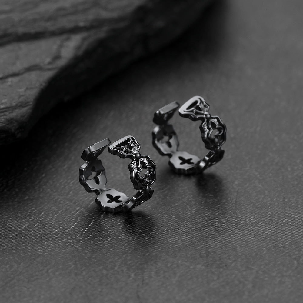 A pair of No Pierced Vintage Filigree Open Hoop Clips Ear Cuff for Men