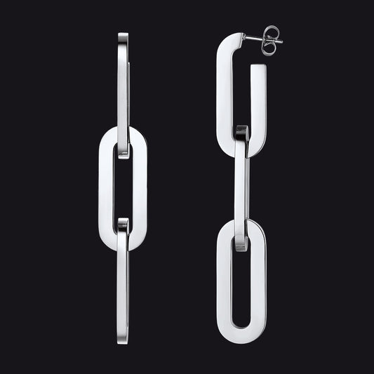 Pair of silver chain-link earrings on a black backgroundimg