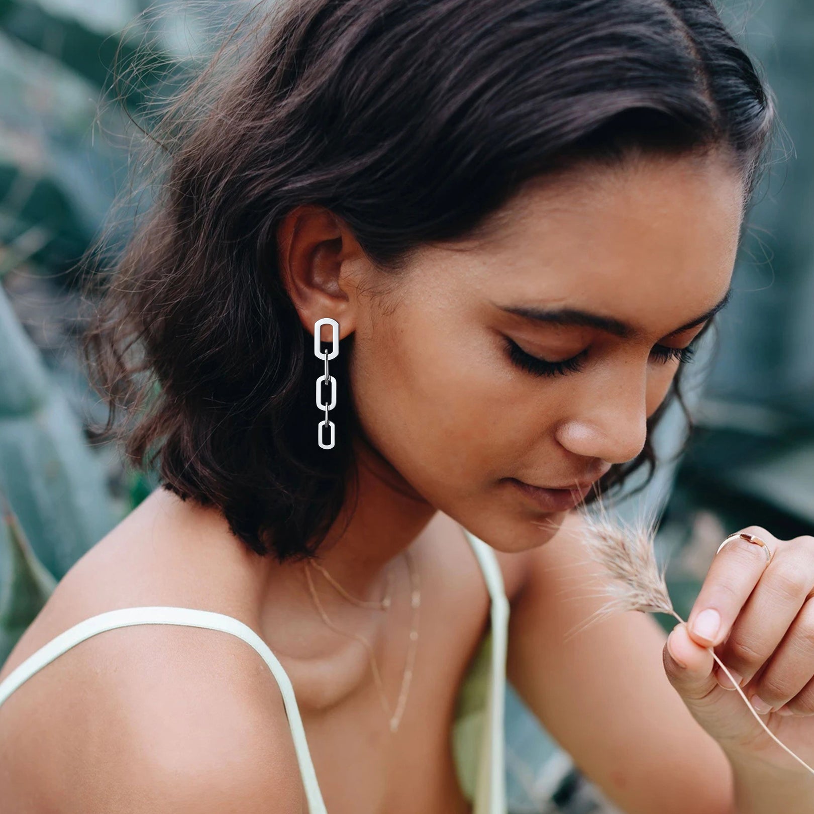 Girl Styling Short Steel Chain Dangle Earrings