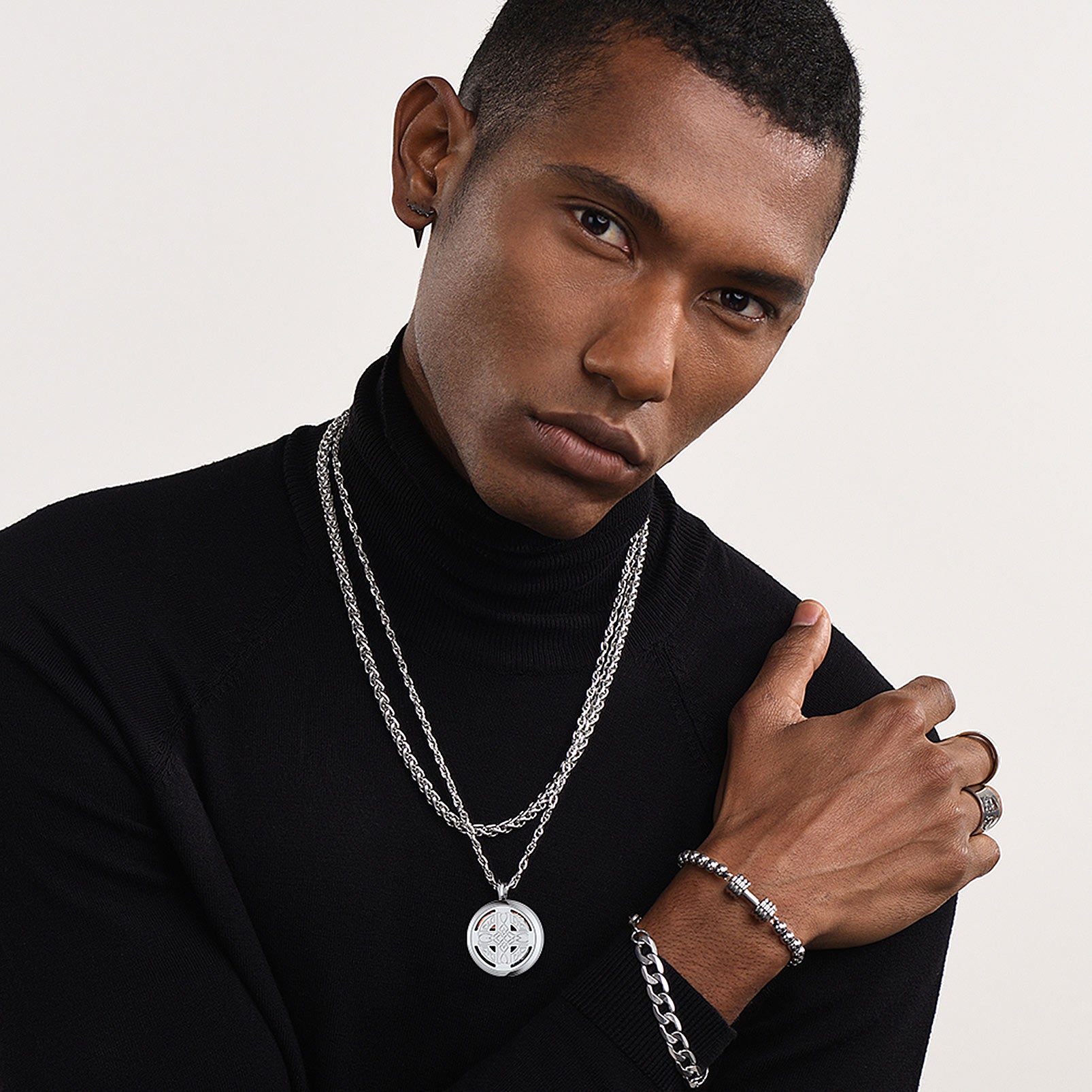  Custom Picture Celtic Knot Cross Locket Aromatherapy Essential Oil Necklaces