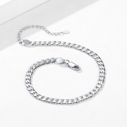 Lobster clasp detail on silver beach anklet
