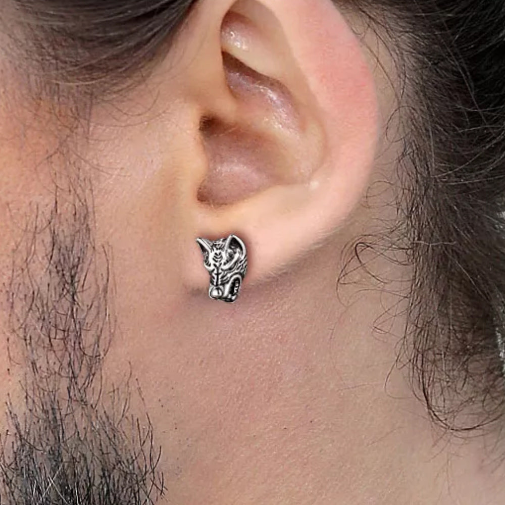 Jax | Silver-Tone Stainless Steel Wolf Stud Earring | In Stock! | Moody - Foto 3