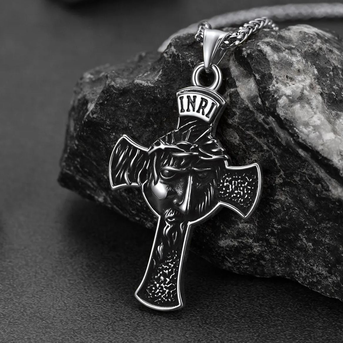 FaithHeart Christian Jesus Christ Face Crucifix Cross Pendant Necklace FaithHeart