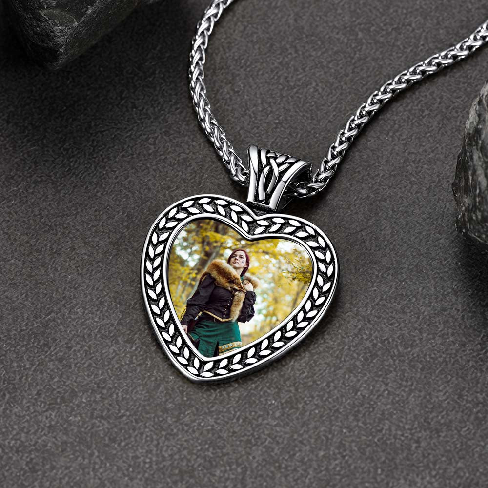 FaithHeart Custom Picture Necklace Round Pendant Memory Jewelry FaithHeart