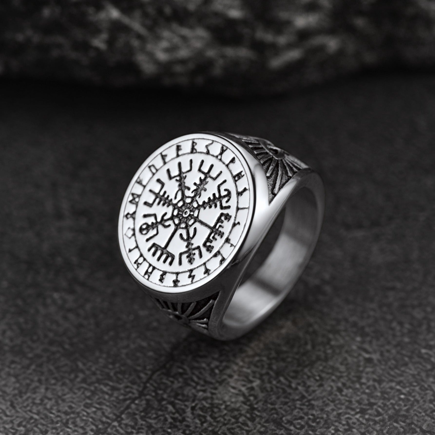 FaithHeart Norse Viking Compass Ring For Men Vegvisir Signet Ring FaithHeart