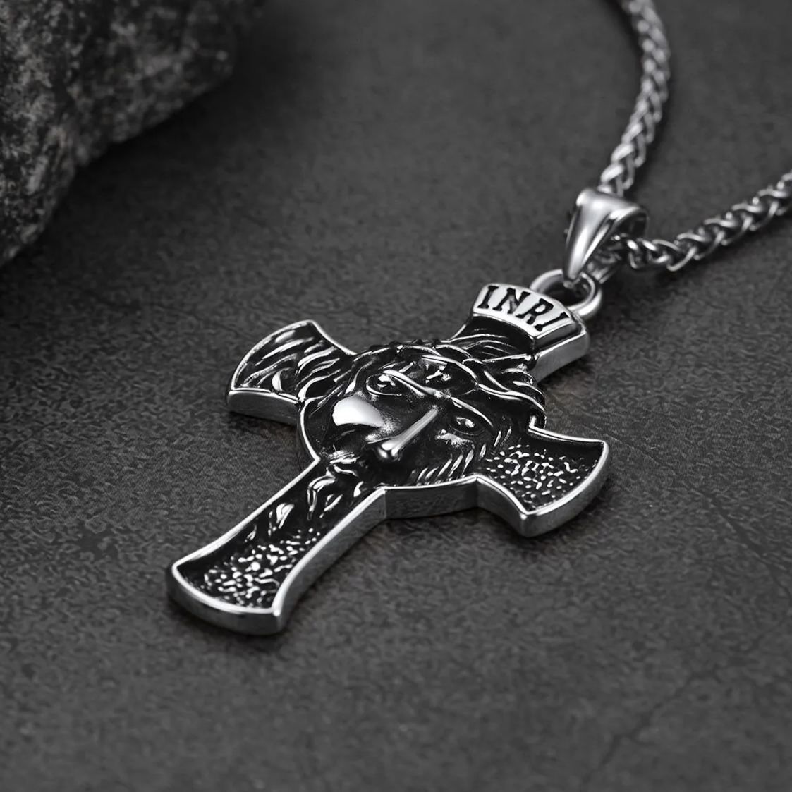 FaithHeart Christian Jesus Christ Face Crucifix Cross Pendant Necklace FaithHeart